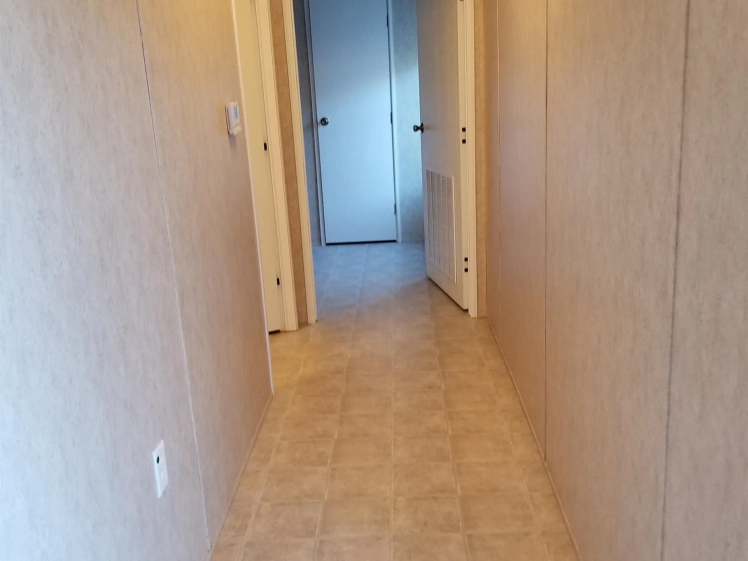 3 bed, $850 — Photo 4