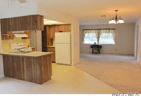 3rd image of 10711 N Mataro Ave