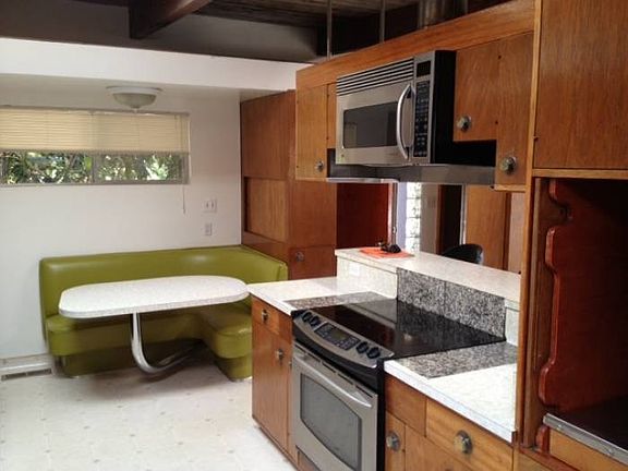 Ktichen & Breakfast Nook