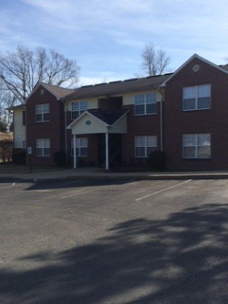 1st image of 502 W Campus Cir