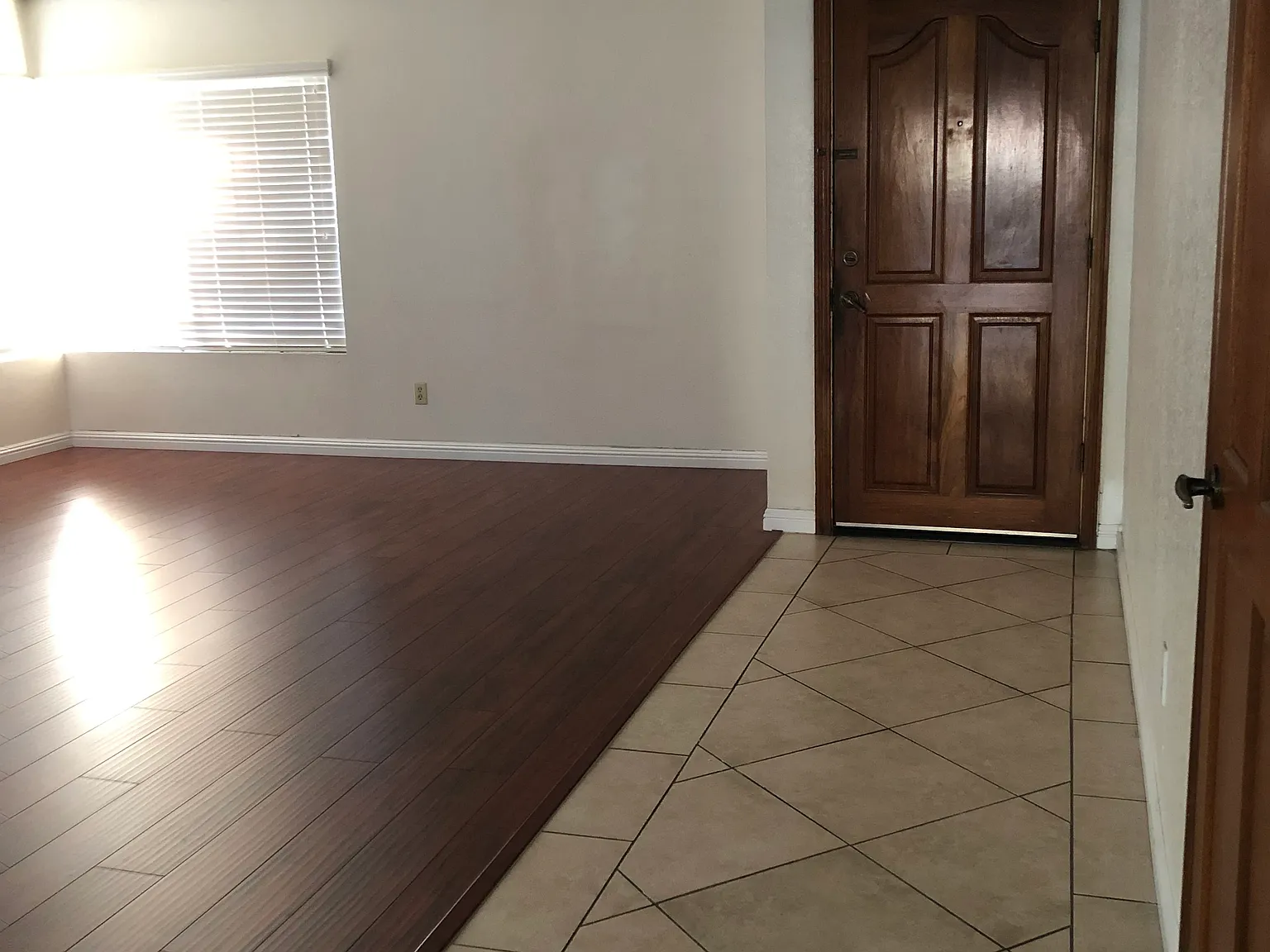 4 bed, 1879 sqft, $3,700 — Photo 4