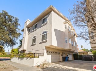 11760 Riverside Dr #2, Valley Village, CA 91607