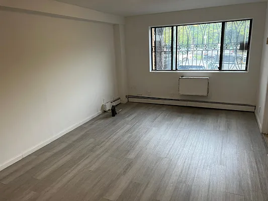 Rented by E Realty International Corp | media 2