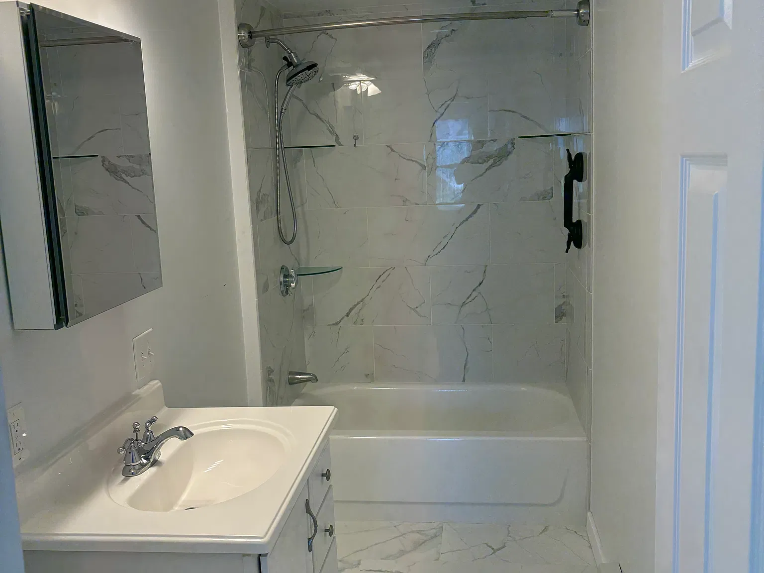 3 bed, $2,500 — Photo 3