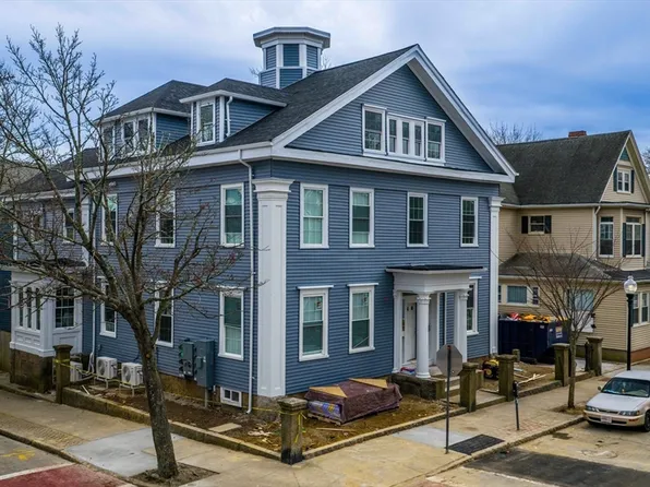 110 8th St, New Bedford, MA 02740