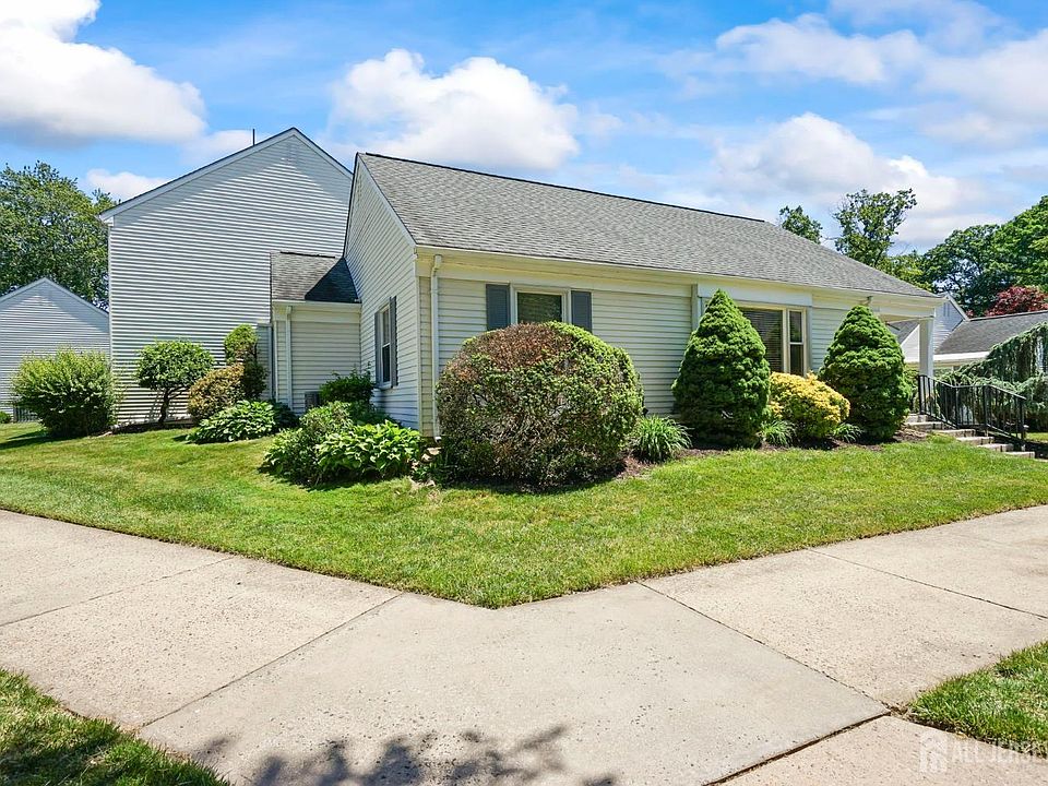 1st image of 312 Sharon Way #C