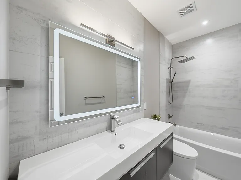 2416 McCarran Dr — Photo 42