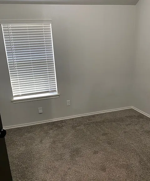 814 Chase Ln — Photo 9