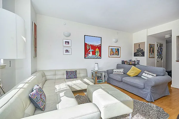 Rented by Bold New York | media 14