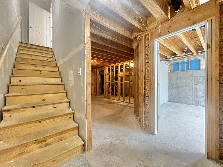 3977 W 1650 N — Photo 27