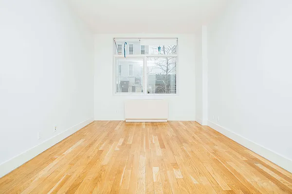 Rented by Nooklyn NYC LLC | media 100