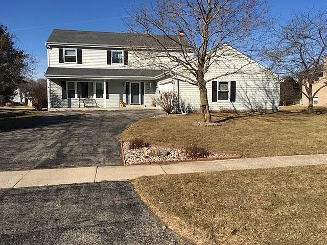 1st image of 202 E Riverwood Dr