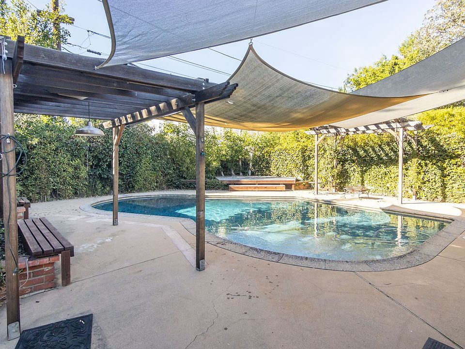 1st image of 6641 Murietta Ave