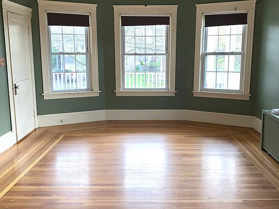 4th image of 84 Wyndham Ave #2