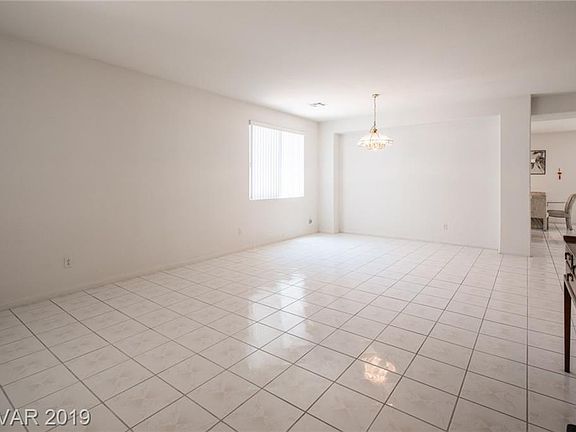 5th image of 2719 Thomasville Ave