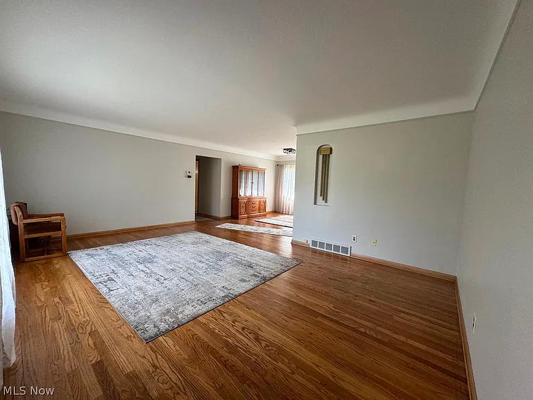 7726 York Rd — Photo 6