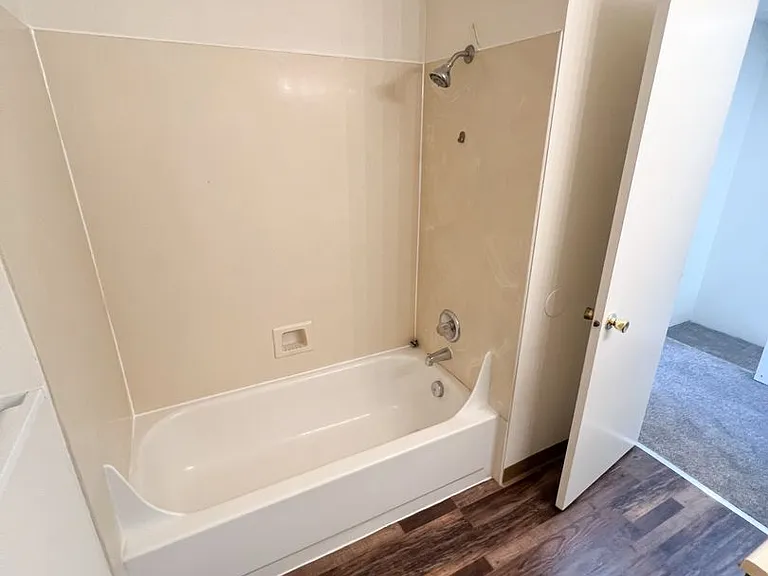 846 Homedale Rd — Photo 21