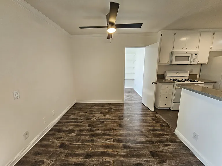7523 Hollywood Blvd — Photo 26