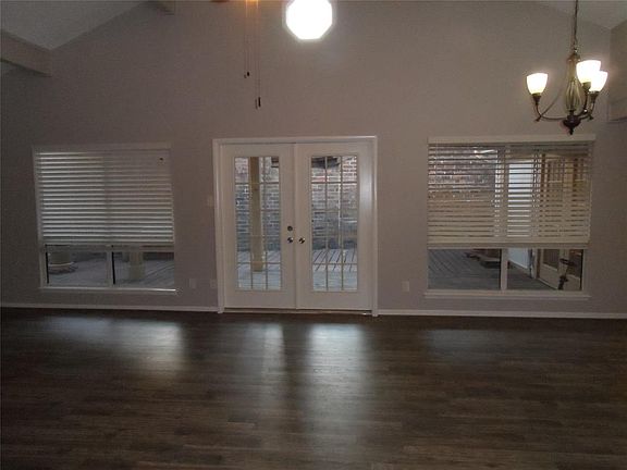 4th image of 16714 Elm Park Way
