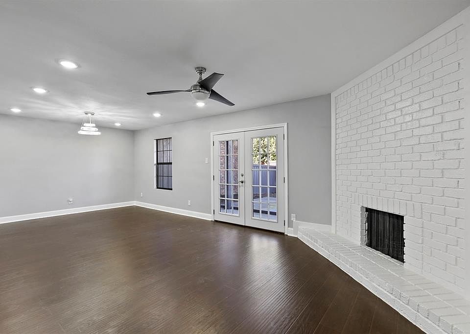 1st image of 802 Clarissa Pl