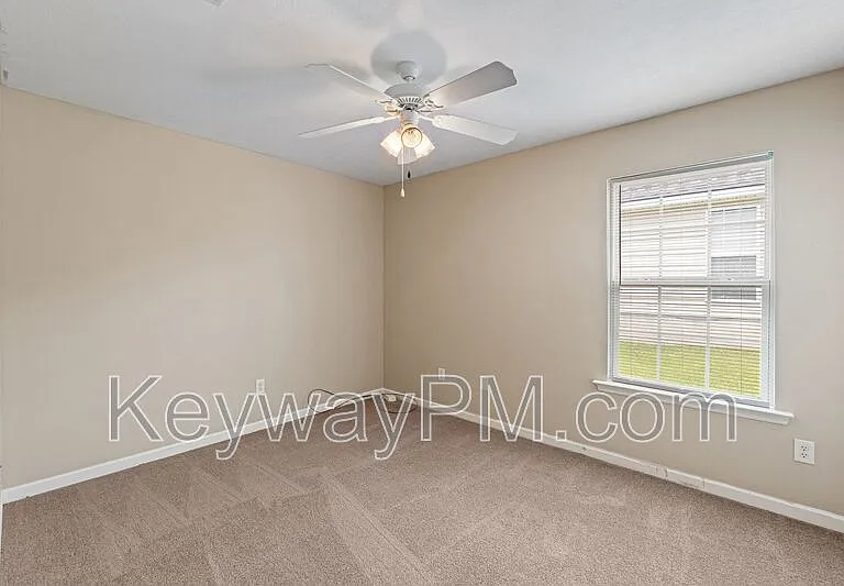 313 Elbrus Way — Photo 13