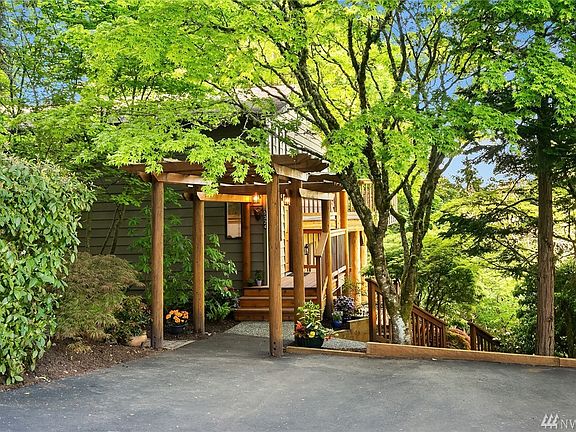 3rd image of 5324 NE 190th St
