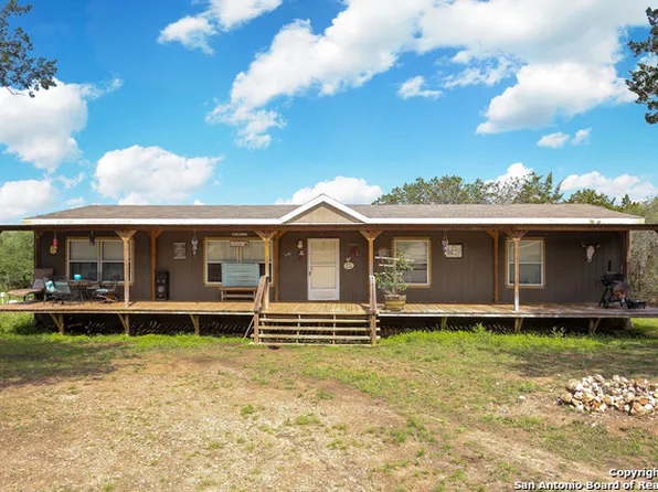 451 County Road 2471, Hondo, TX 78861