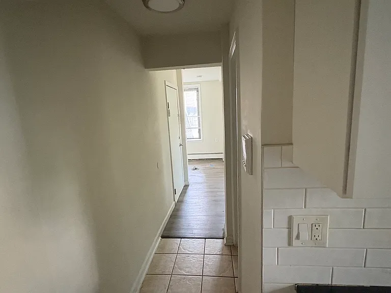 7 Laidlaw Ave #3 — Photo 6