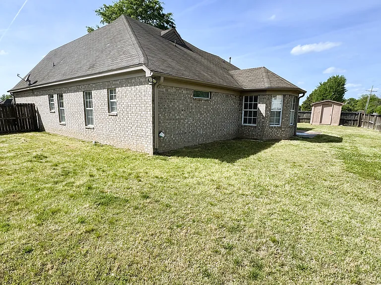 6098 Ravenwood Lake Dr E — Photo 18