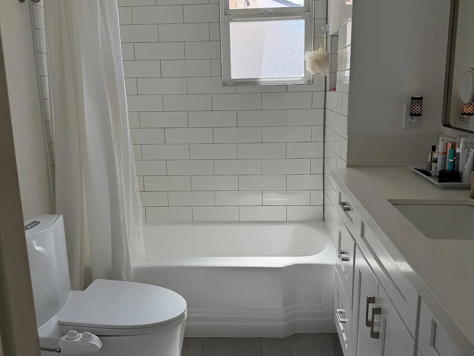 2 bed, 1093 sqft, $5,200 — Photo 3