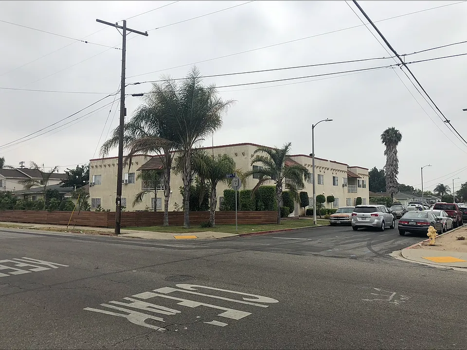 16110 S Menlo Ave #3