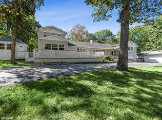 15415 W Rockland Rd, Libertyville, IL