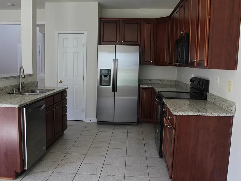 11813 Royal Castle Ct — Photo 6