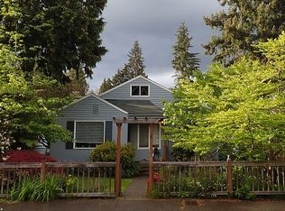 3232 NE 89th St, Seattle, WA 98115