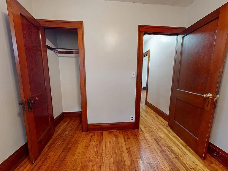 9715 Plymouth Ave — Photo 17