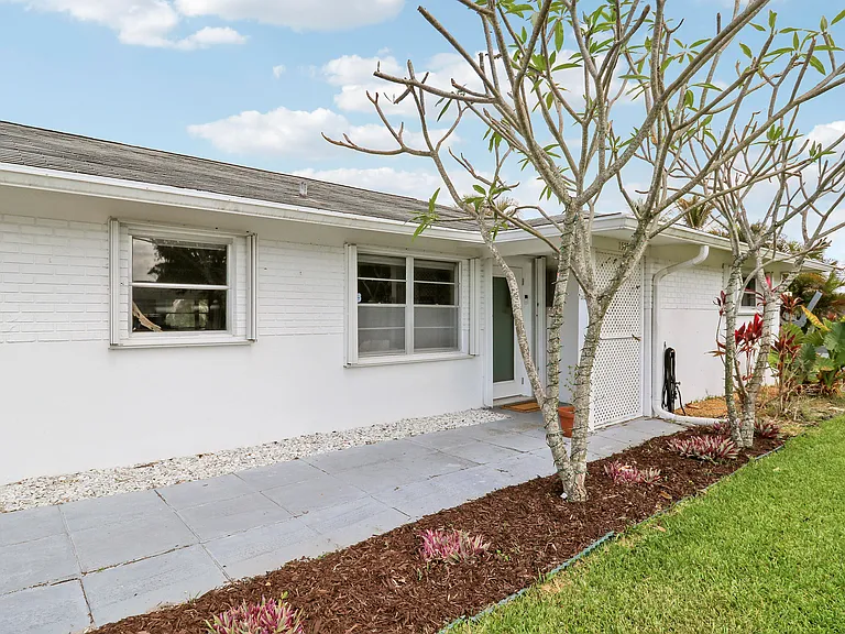 1518 Summer Ave — Photo 43