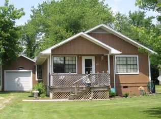 147 Willow Oaks Dr, Paris, TN 38242