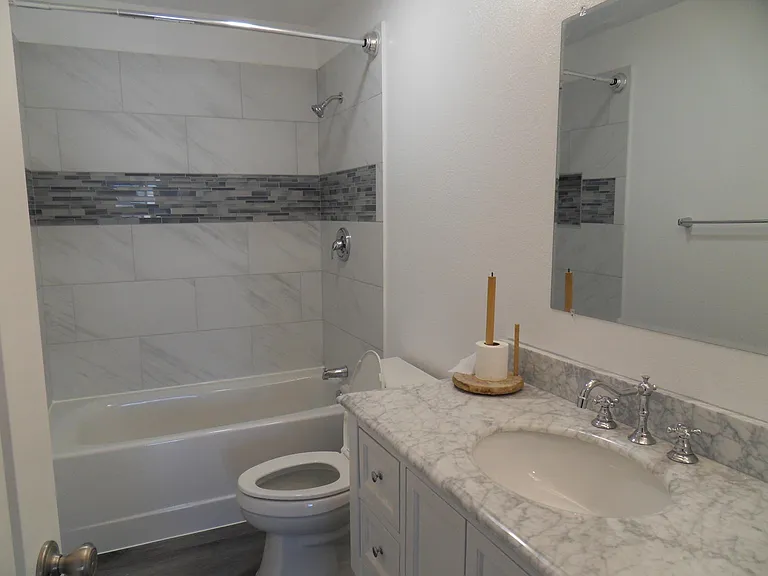 1439 Valleda Ln — Photo 13