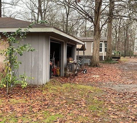 4th image of 140 Shady Lane Dr