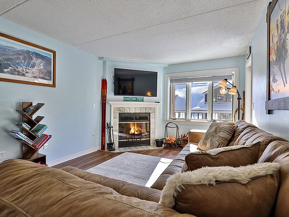 4th image of 71 Alpine Drive #D-306