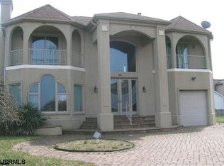 65 Seaside Ct, Margate, NJ 08402