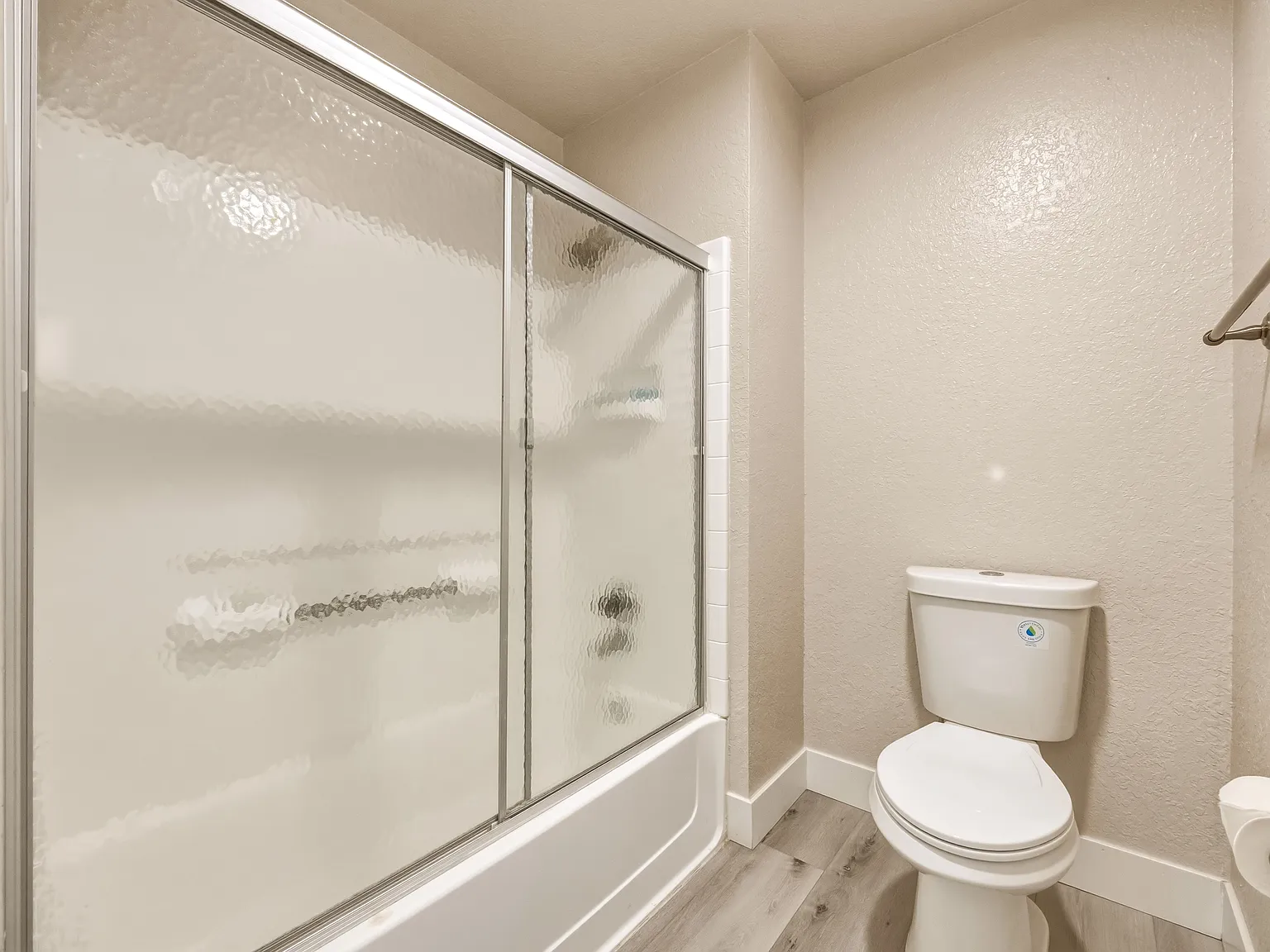 2 bed, 960 sqft, $2,250 — Photo 4