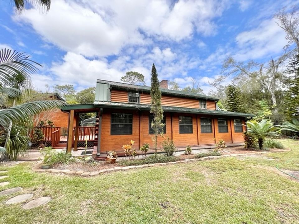 1st image of 129 Pine Circle Dr