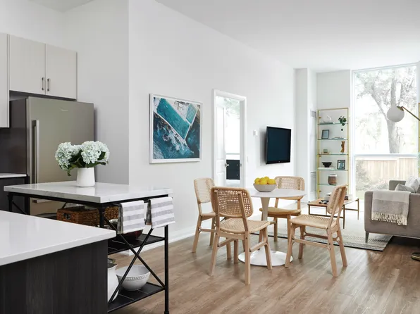 55 Warrender Ave, Toronto, ON M9B 5Z2