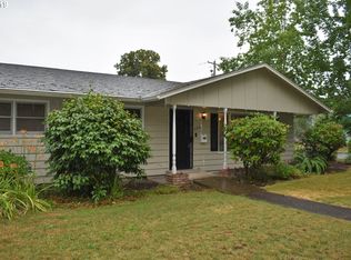 220 N 3rd St, Woodburn, OR 97071