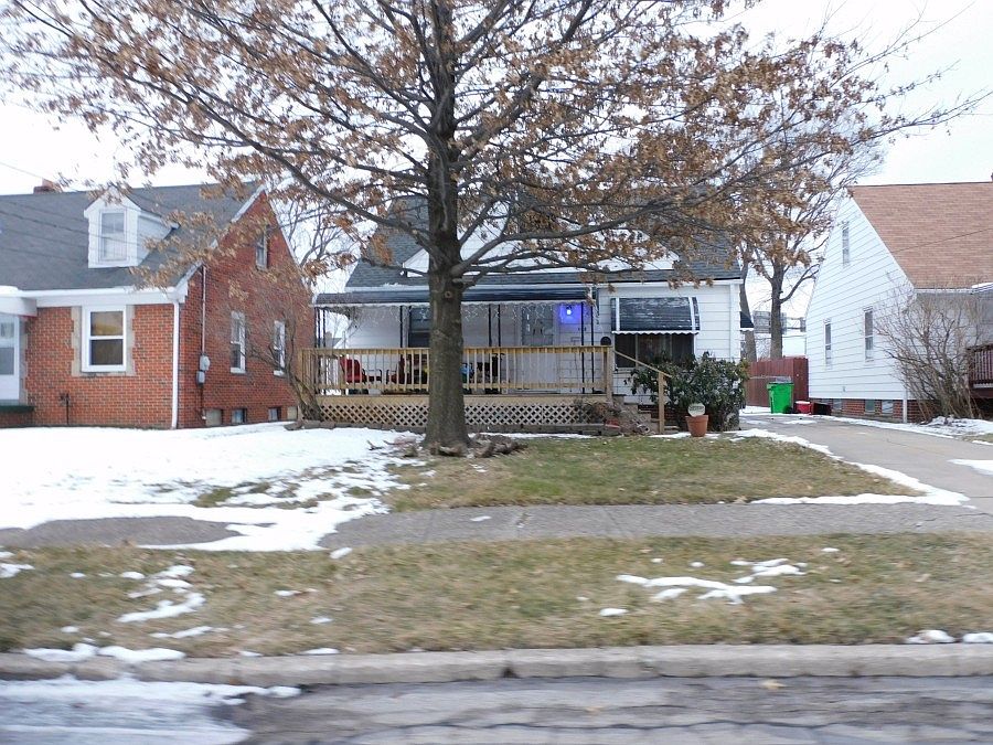 1st image of 935 E 248th St