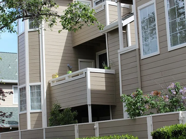 326 Treasure Island Dr — Photo 3