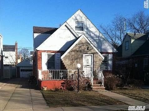 1st image of 11827 223rd St