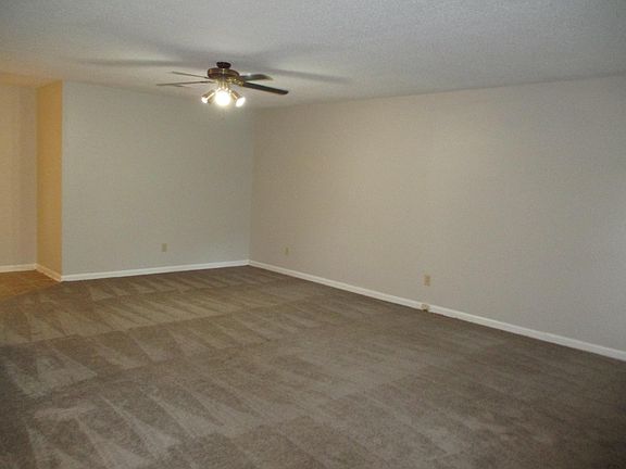 2nd image of 4362 Saxon Dr