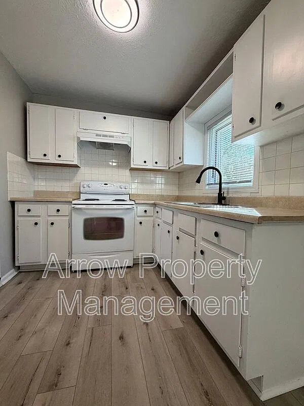 1 bed, 1.0 bath, $750 — Photo 1